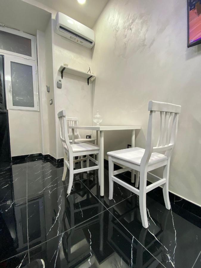 Ester Houses 3 Наполи Екстериор снимка