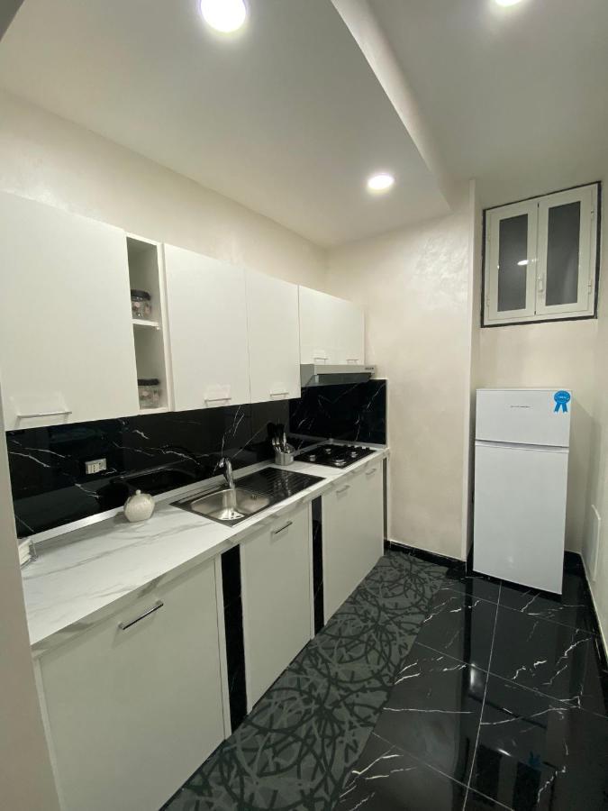 Ester Houses 3 Наполи Екстериор снимка