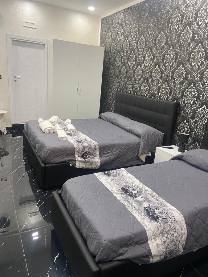Ester Houses 3 Наполи Екстериор снимка